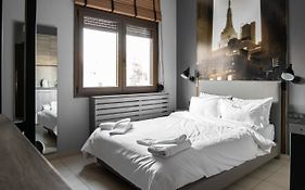 4 Seasons Luxury Apartments